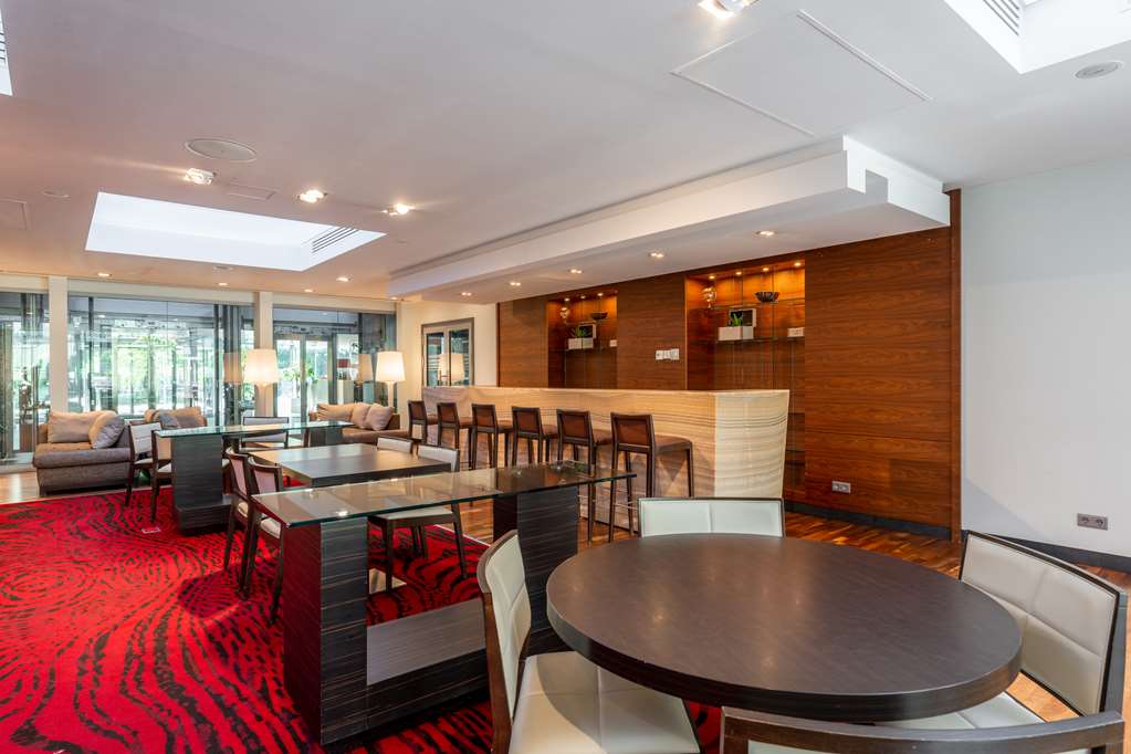 מזון ומשקאות