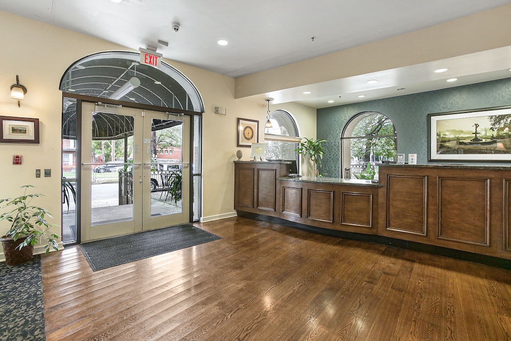 St. Charles Inn - photo 2