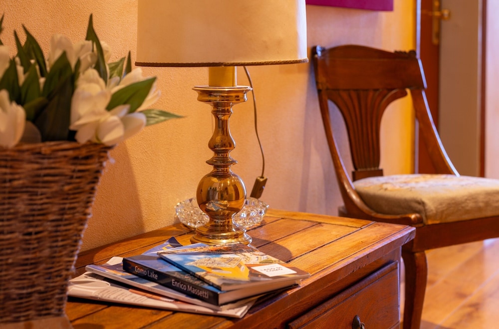 Hotel Villa Edy in Erba, Italy