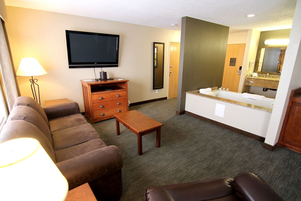 C'mon Inn Fargo - photo 10