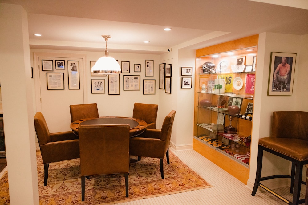 Oakmont Inn - photo 47