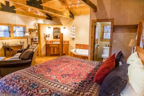 Riverside Cottage #26 — 4-Star Luxury Hotel in Ruidoso, United States