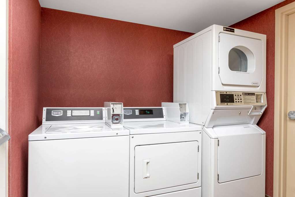 La Quinta Inn & Suites by Wyndham Pigeon Forge - photo 43