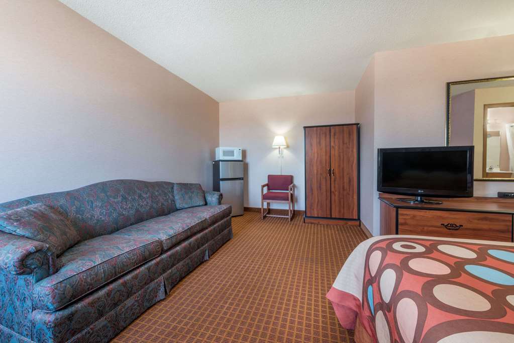 Super 8 by Wyndham Wakeeney - photo 11