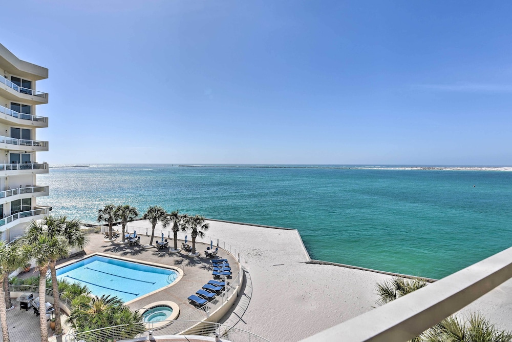 Gulf View Destin Condo with Resort Pool and Spa - photo 18