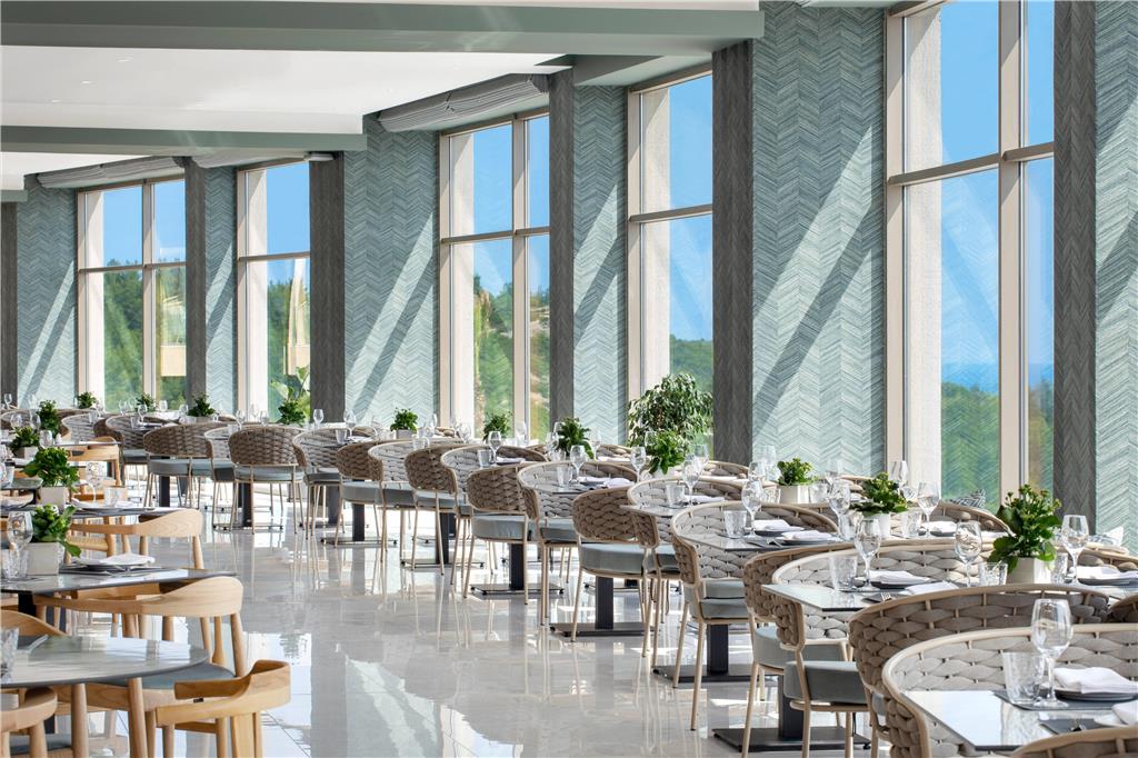 Zeus Eleva Ajul in Kassandreia, Greece