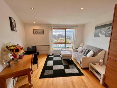 Lovely City Centre 1 bed apartment — 4-Star Luxury Hotel in Leeds, United Kingdom