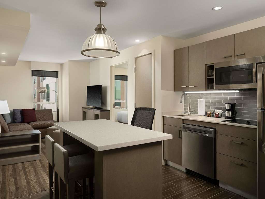 Hyatt House LA University Medical Center - photo 9