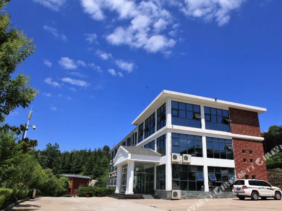 Luoyang Huayang Conference Center in Xinan, People's Republic of China