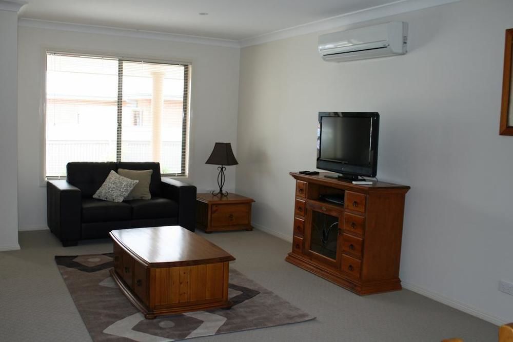 Breakaway Apartments — 4-Star Luxury Hotel in Cowra, Australia