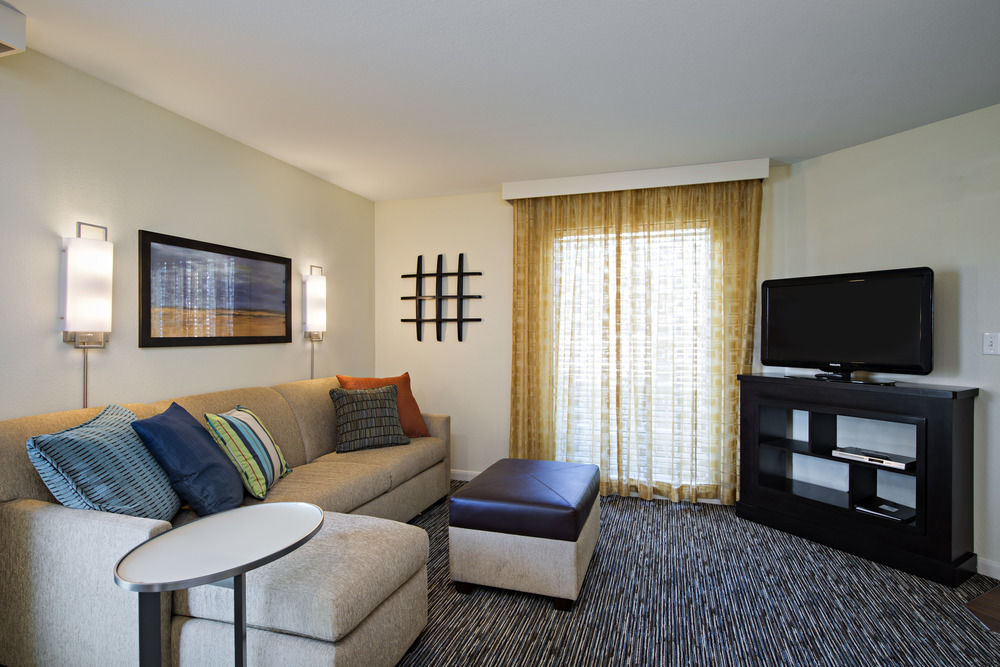 HYATT house Gaithersburg - photo 9