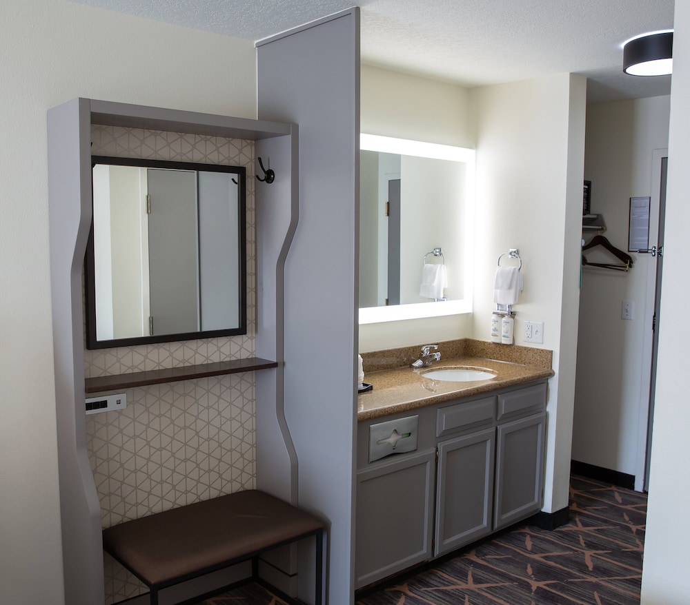 Holiday Inn Redding by IHG - photo 14