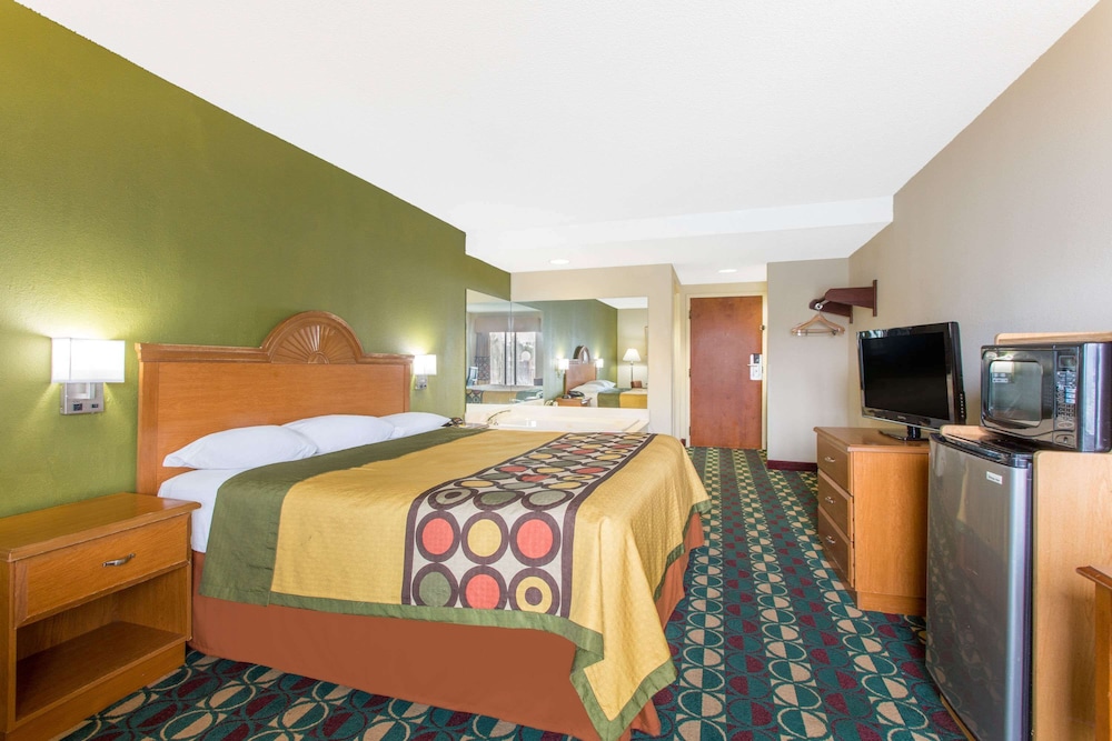 Super 8 by Wyndham Spartanburg I 26 Exit 22 - photo 7