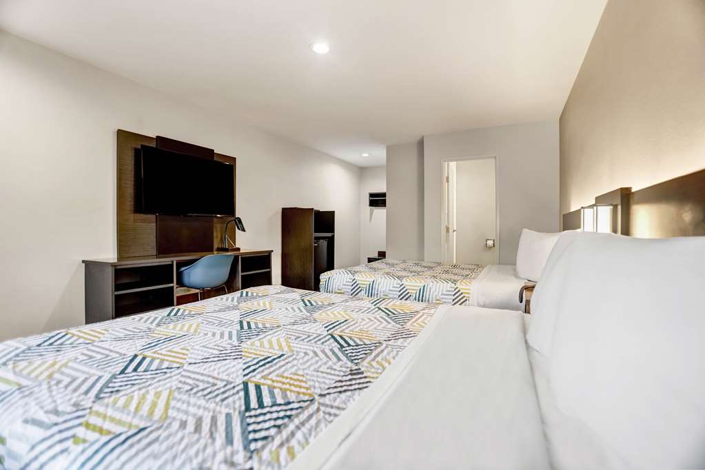 Motel 6 San Diego Airport Harbor - photo 16
