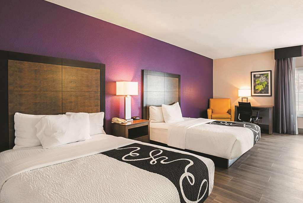 Wingate by Wyndham Galveston Beachfront at the Seawall - photo 33