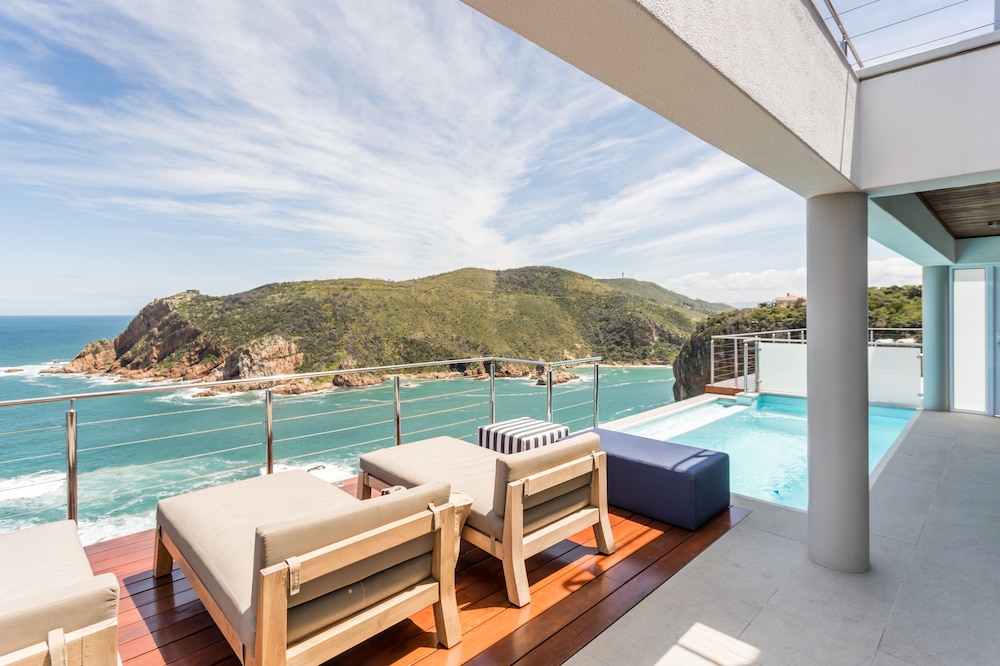 Head over Hills Luxury Retreat in Knysna, South Africa
