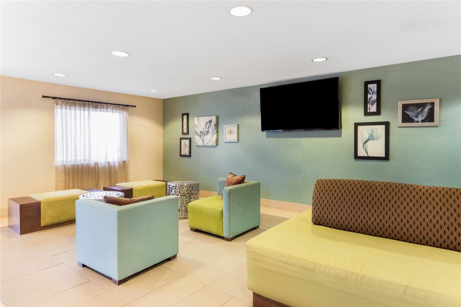 AmericInn by Wyndham Frankfort IN - photo 6