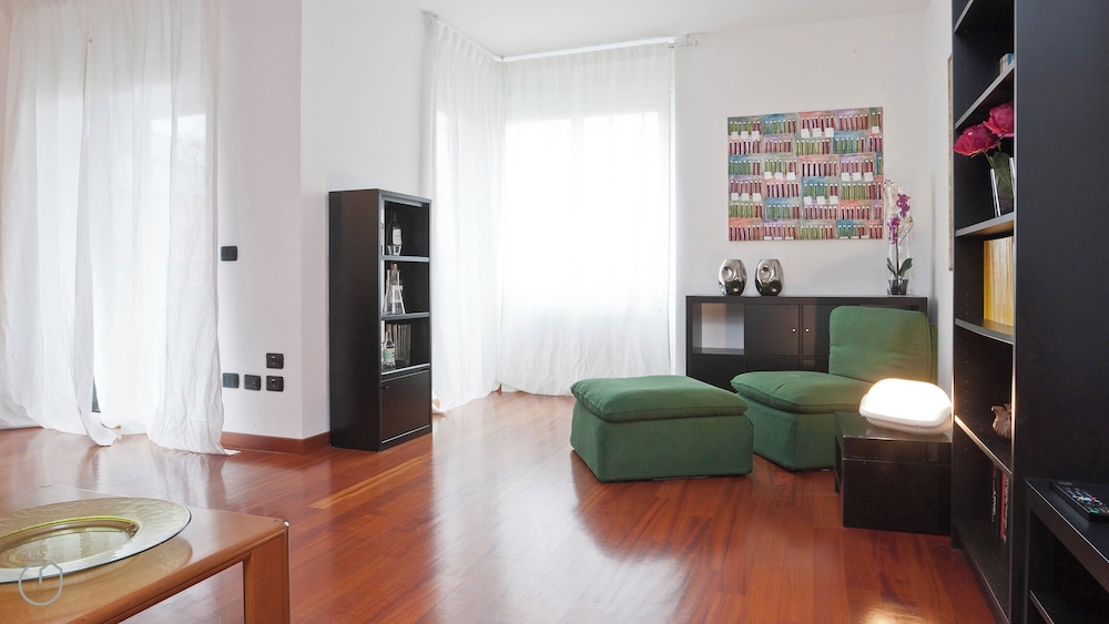 Italianway Zanella — 4-Star Luxury Hotel in Milan, Italy
