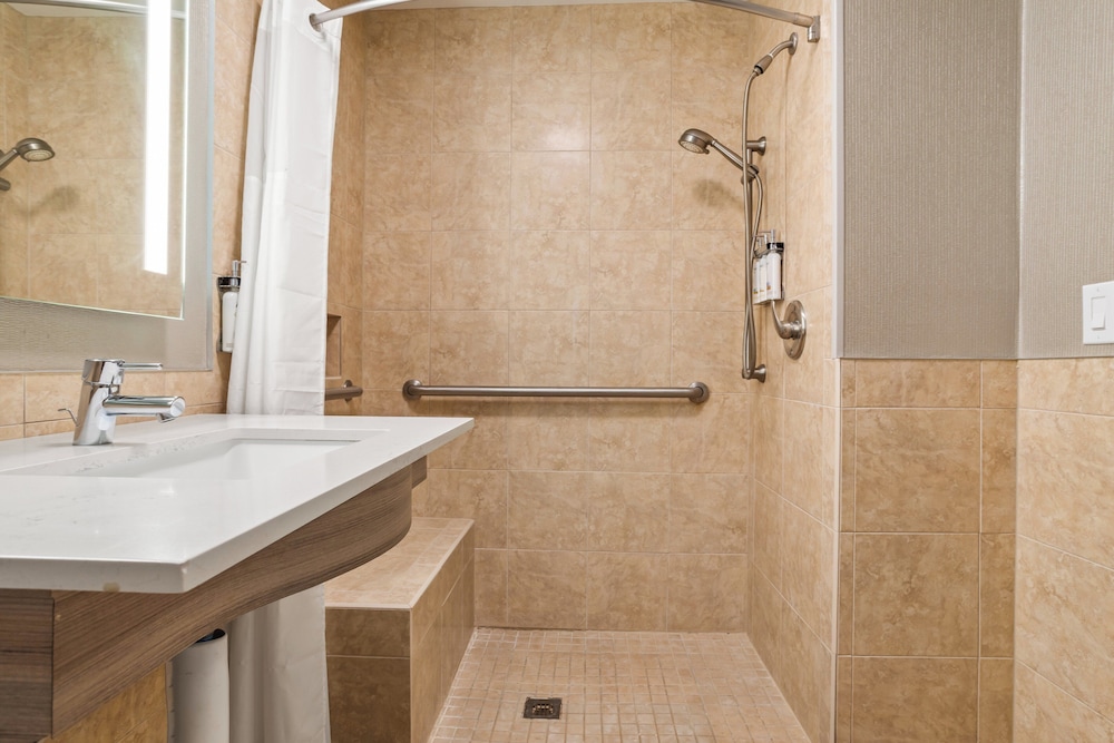 Holiday Inn Baton Rouge College Drive I 10 by IHG - photo 14