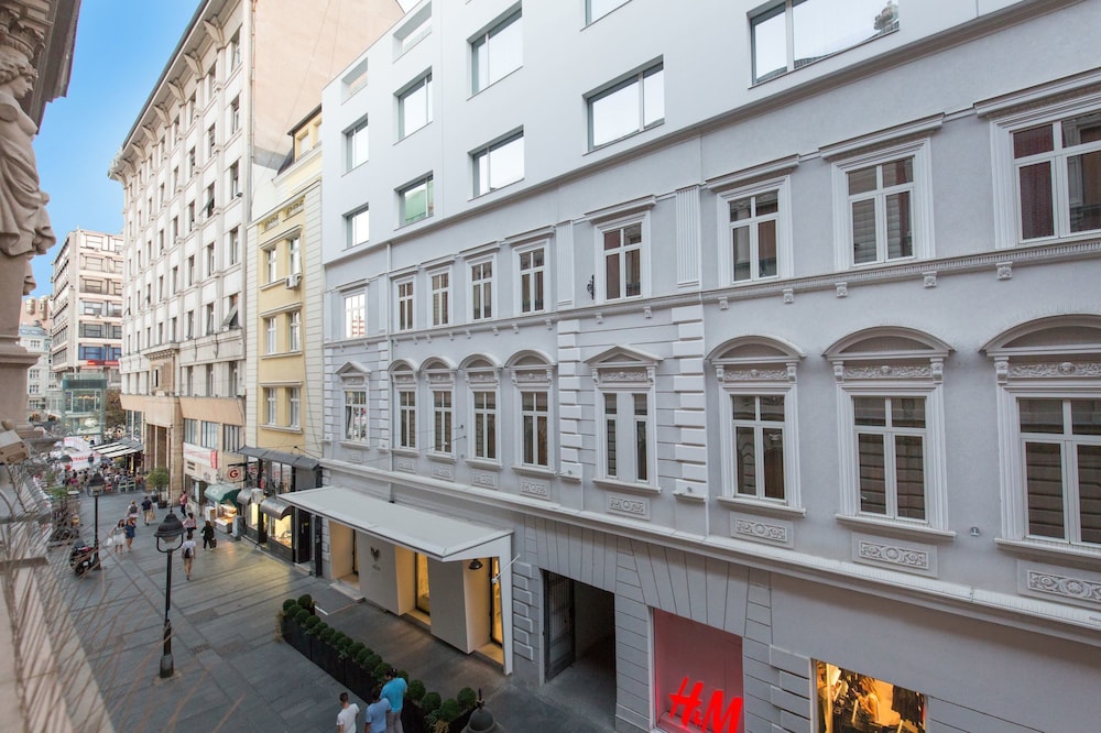 Museum — 4-Star Luxury Hotel in Belgrade, Serbia