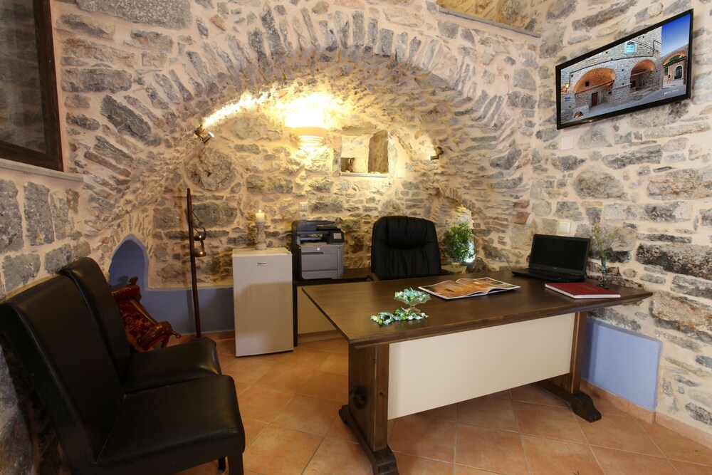 Stoes Traditional Suites — Chios — photo 4