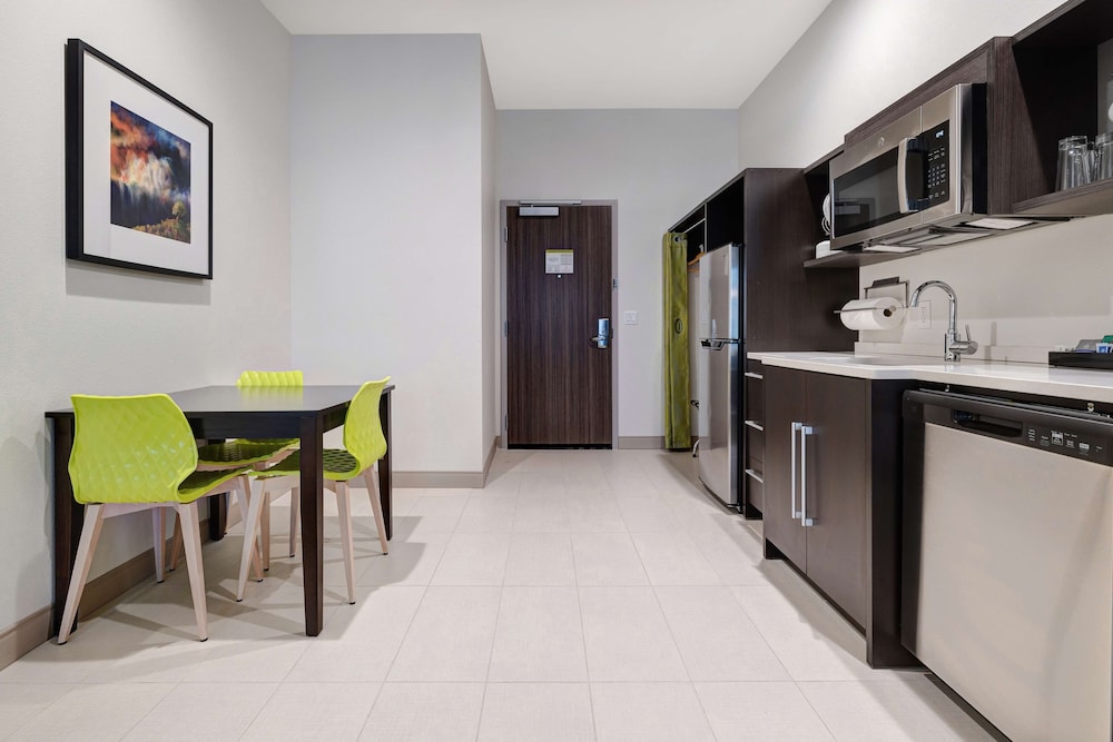Home2 Suites by Hilton Redding - photo 25