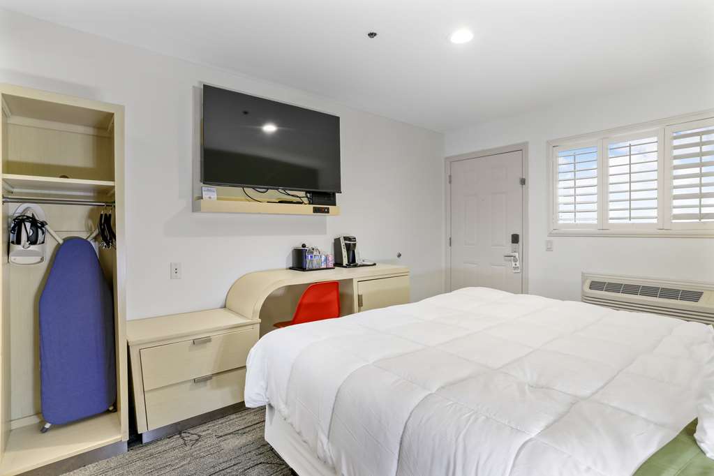 Signature Inn Berkeley - photo 18