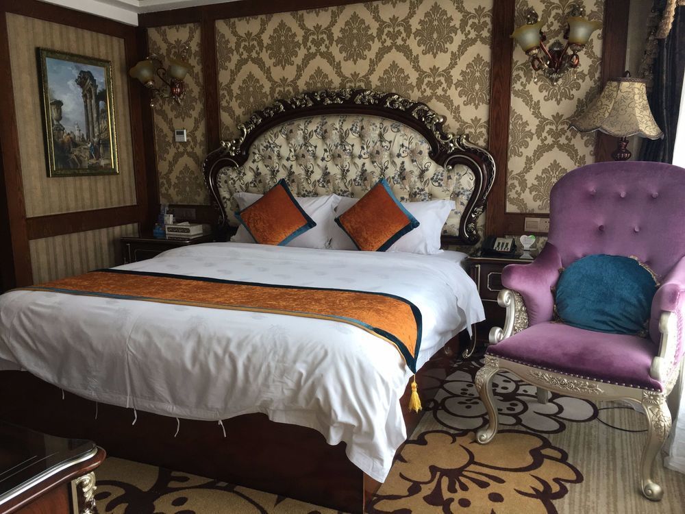 Gebalai French Theme Hotel — hotel in Chenghua