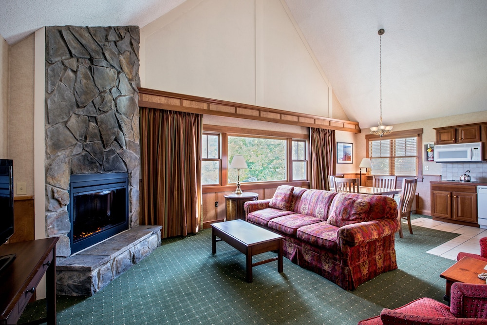 Crowne Plaza Lake Placid - photo 7