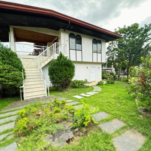 Private 2BR Unit Netflix WiFi & Comfort — Mati — photo 2
