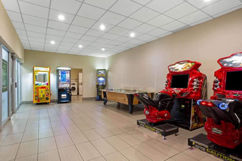 La Quinta Inn & Suites by Wyndham Springfield MA - photo 25