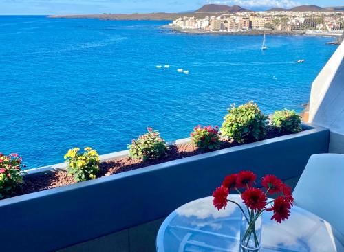 Wonderful Sea Views by Vapagó Tenerife — 4-Star Luxury Hotel in Arona, Spain