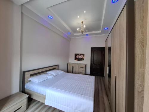 Apartment in street Togolok Moldo 3 A — 4-Star Luxury Hotel in Bishkek, Kyrgyzstan