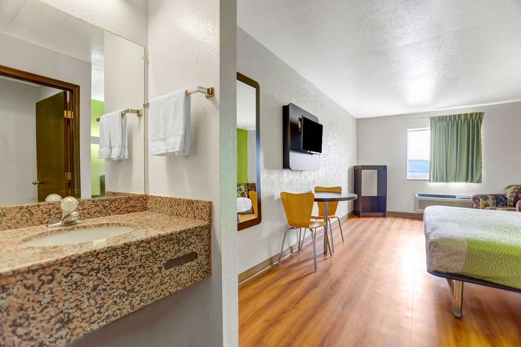 Motel 6 Moriarty NM - photo 19