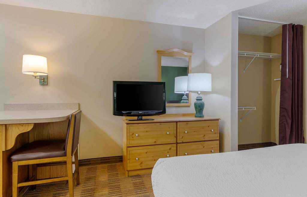 Extended Stay America Select Suites Atlanta Cumberland Mall - photo 7