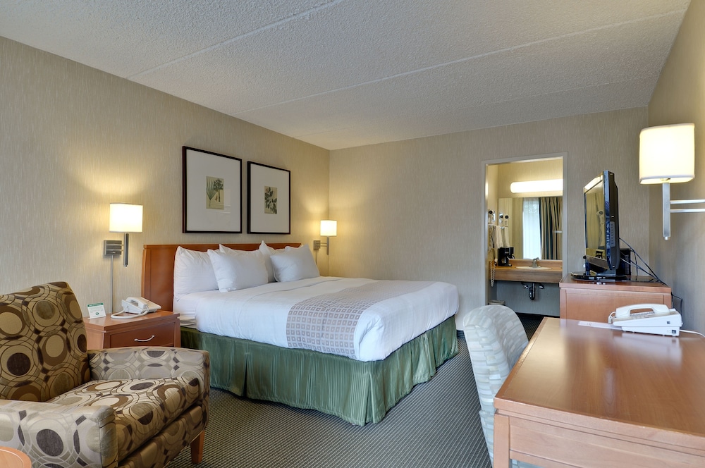 Vagabond Inn Los Angeles at USC - photo 2