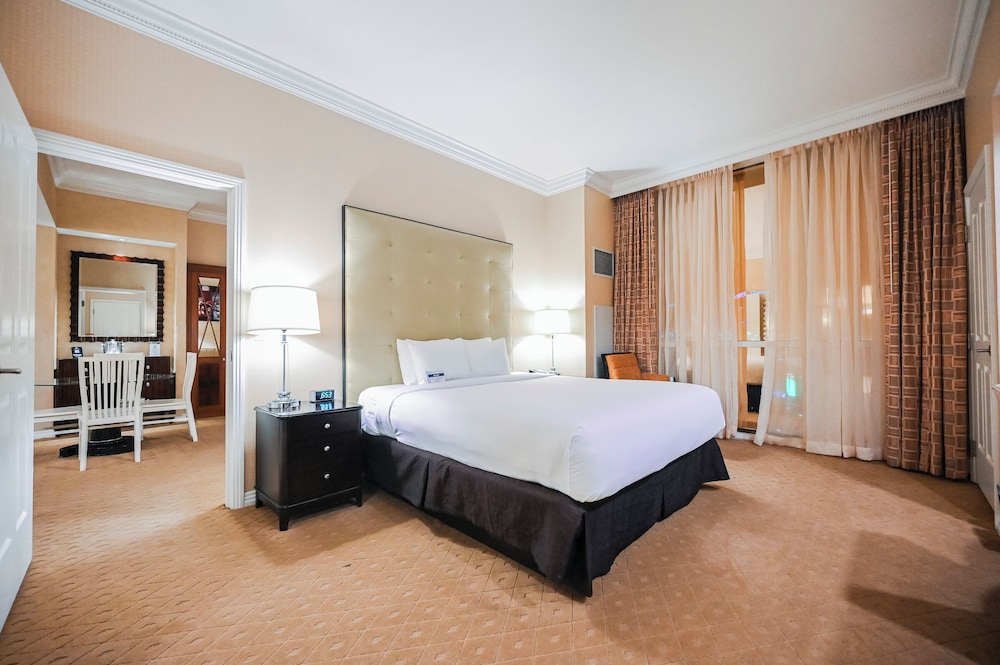 StripViewSuites at Signature - photo 68