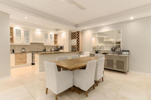 Sunset Bay Camps Bay Villa with pool & sea views