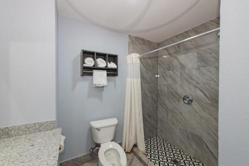 Jamestown inn & Suites - photo 33