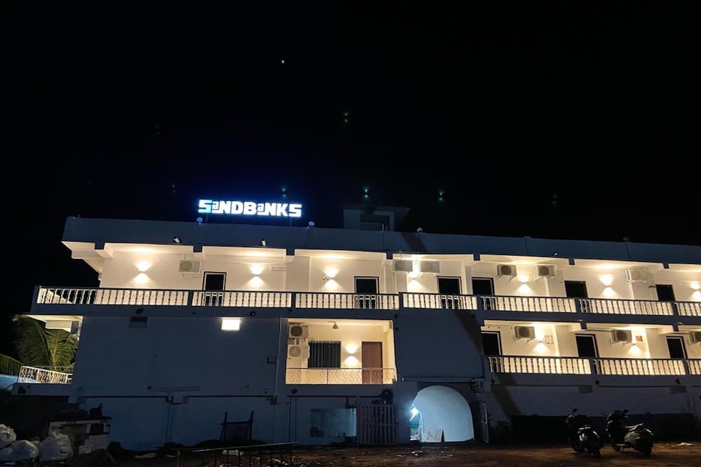 Sandbanks Beach Resort in Arambol, India