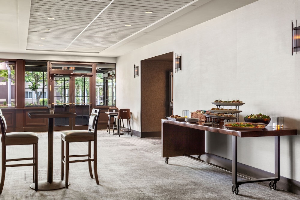 Delta Hotels by Marriott Burlington - photo 30