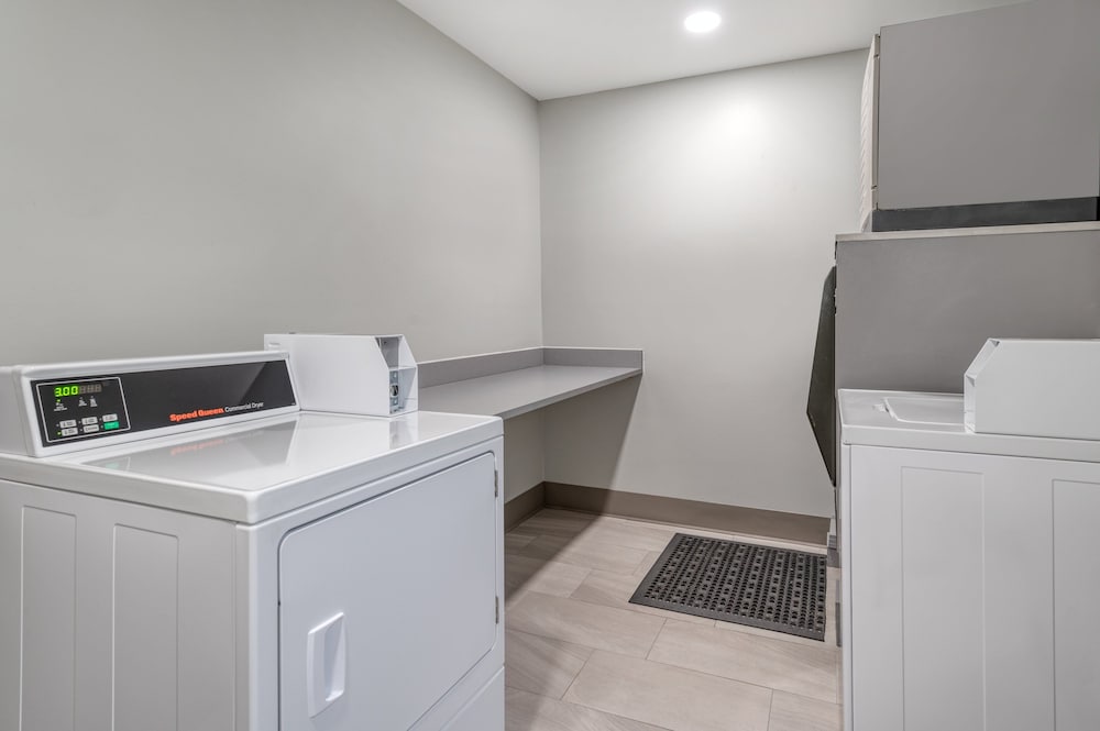 Holiday Inn Express Rensselaer by IHG - photo 18