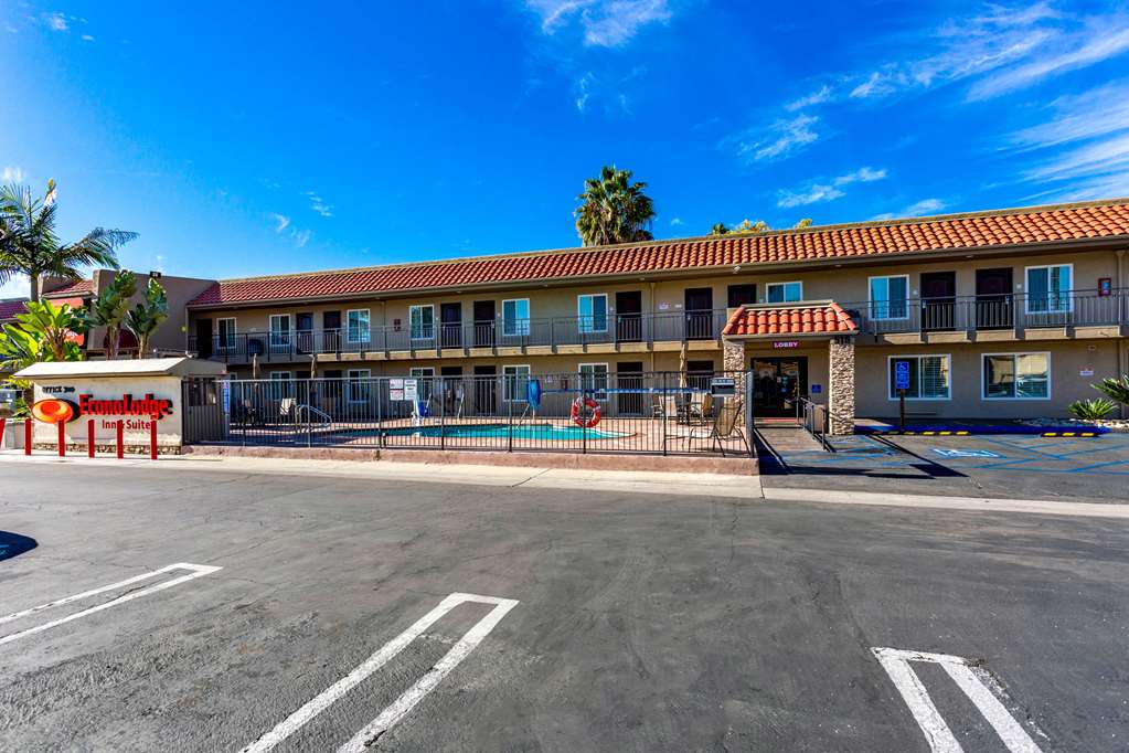 Econo Lodge Inn & Suites Escondido Downtown in Escondido, United States