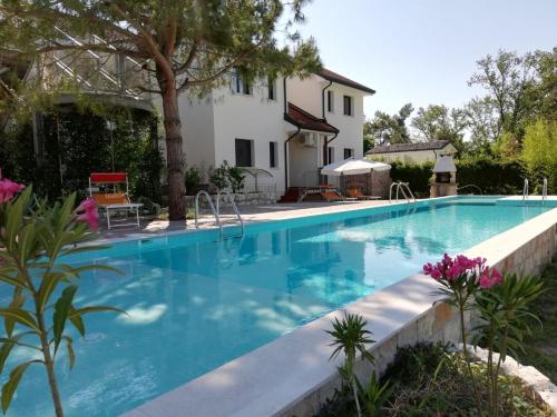 Liza 4 - last minute hotel in Unknown City
