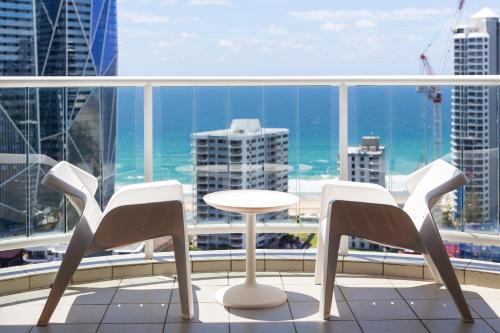Luxury Privately Owned Ocean View Studio O4KS Gold Tower in Gold Coast, Australia