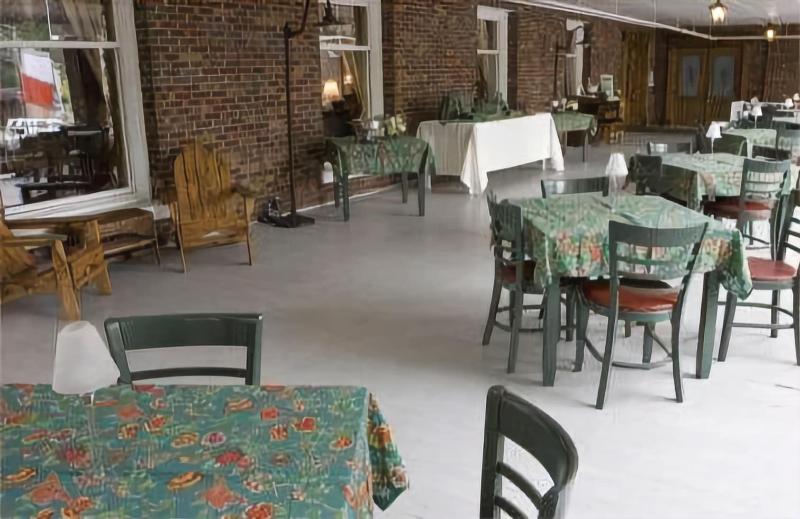 The Pines Inn Lake Placid - photo 8