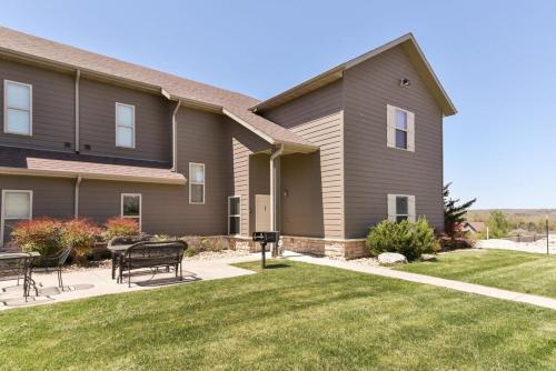 The LUX @ Stonebridge Close to SDC Resort Amenities - carbon neutral hotel in Forsyth
