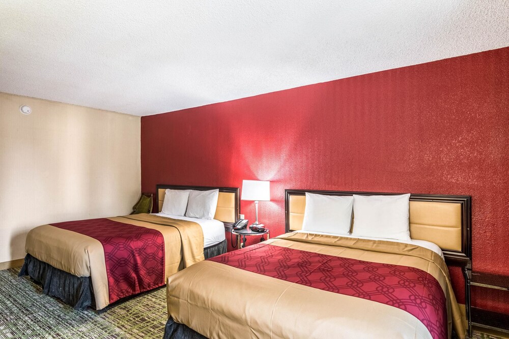 Rodeway Inn & Suites Fresno - photo 13