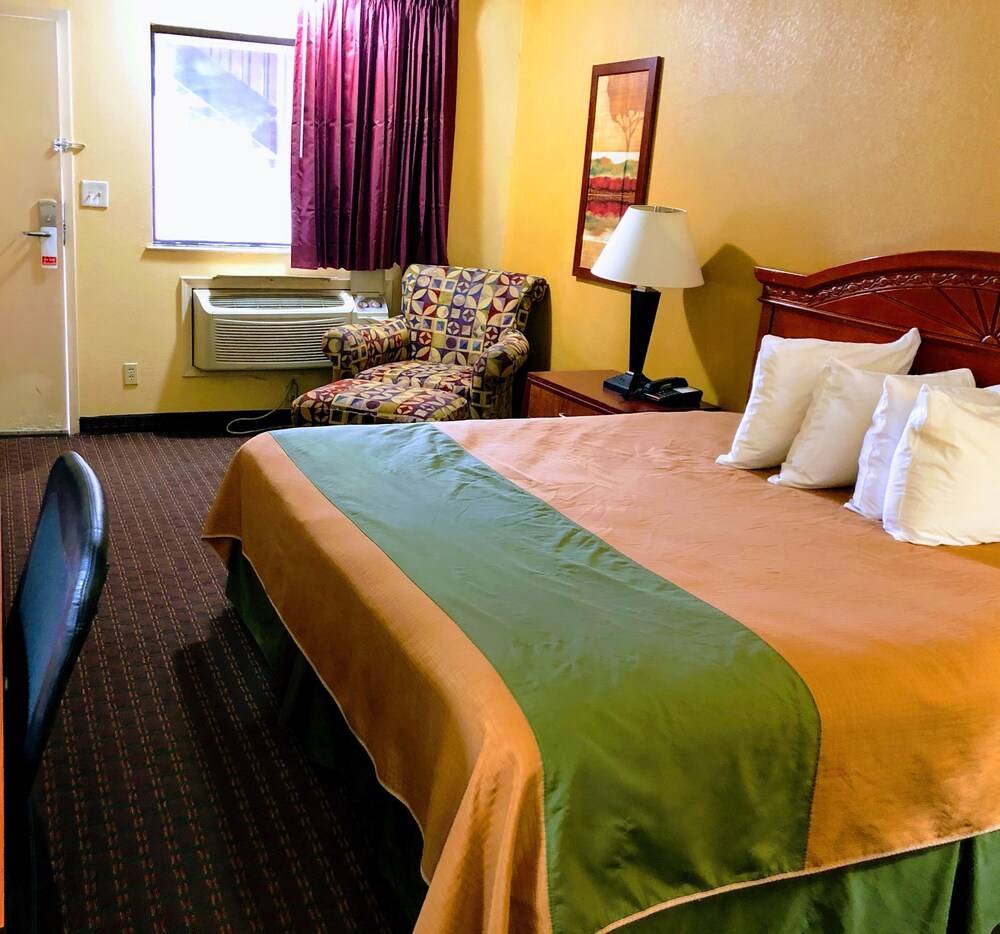 Americas Best Value Inn & Suites Yukon Oklahoma City - photo 12