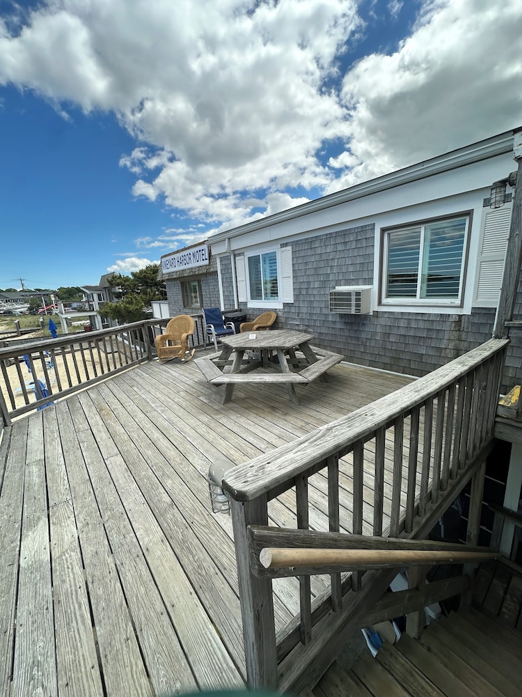Vineyard Harbor Motel Private Beach - photo 370